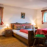 Farmház Ferienbauernhof Elmaugut *