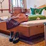 Farm stay Ferienbauernhof Elmaugut