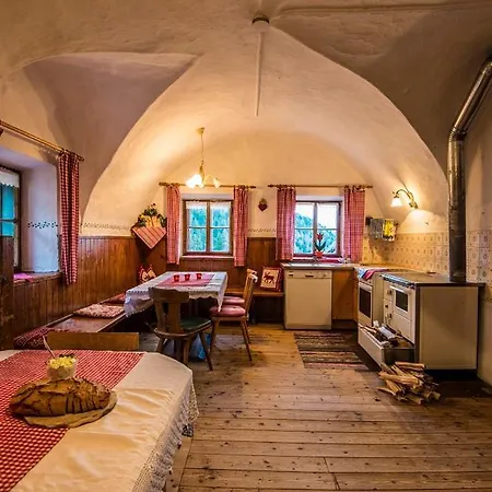 Farm stay Ferienbauernhof Elmaugut