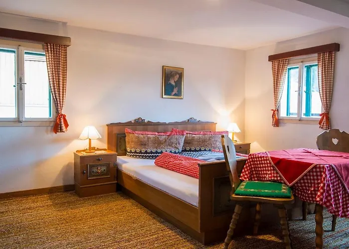 Farm stay Ferienbauernhof Elmaugut *